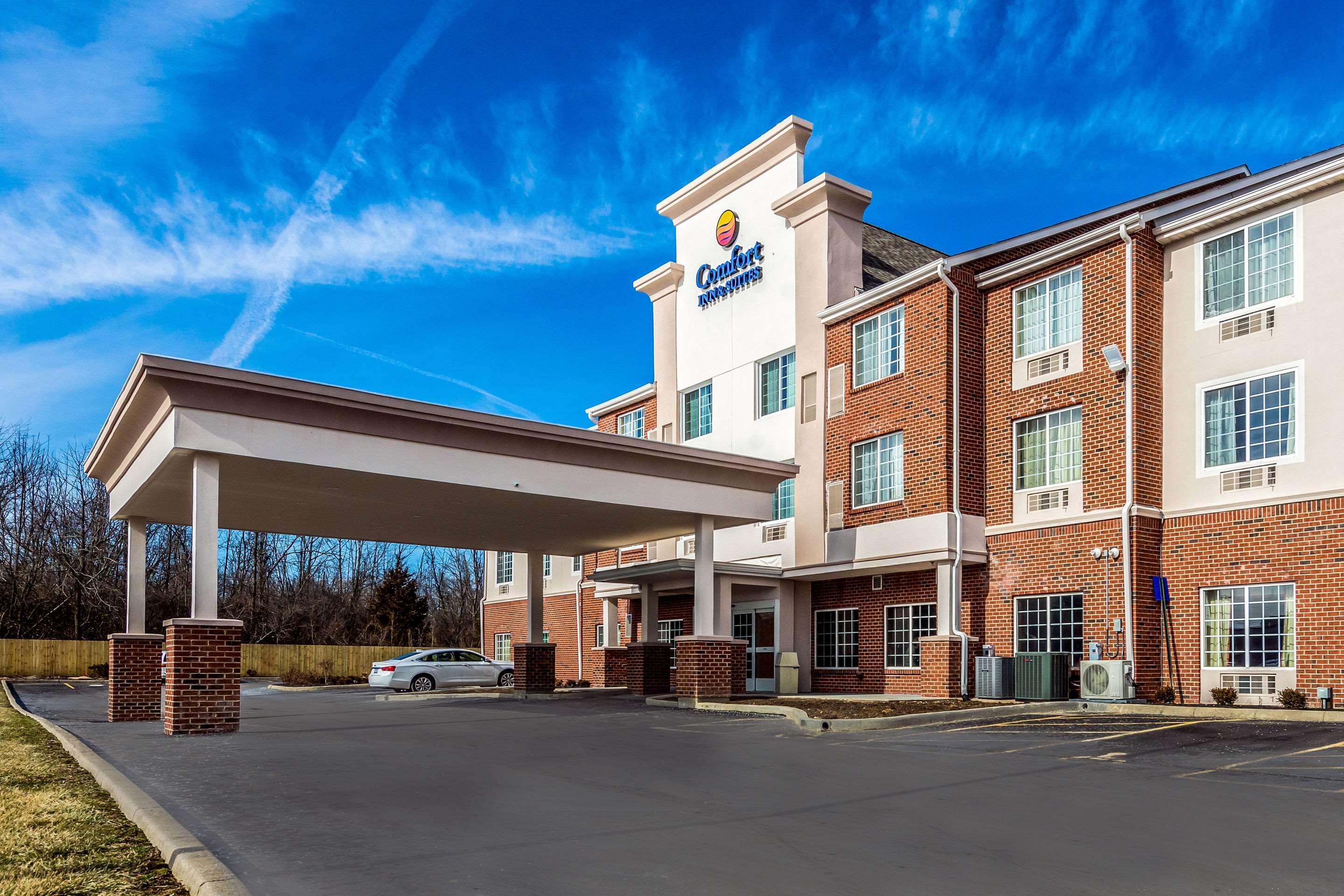 Comfort Inn & Suites Dayton North Bagian luar foto